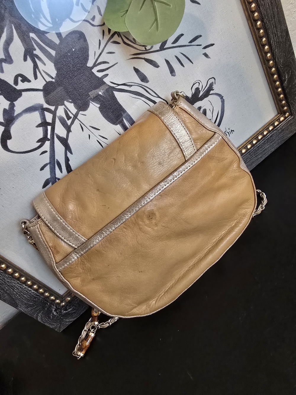 ELAINE TURNER Vintage Beige Gold Leather Crossbody Handbag Bamboo Chain Strap - Picture 9 of 14